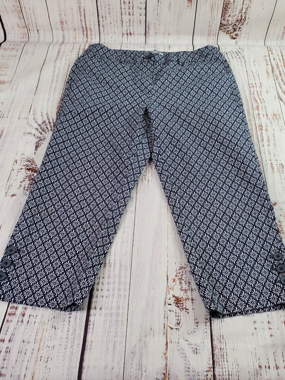 Talbots Crop Pants Trousers Womens 8 Black Floral Geometric Casual Classic Boho